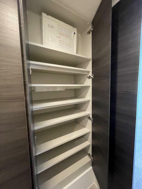 275000