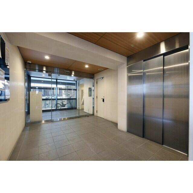 250000