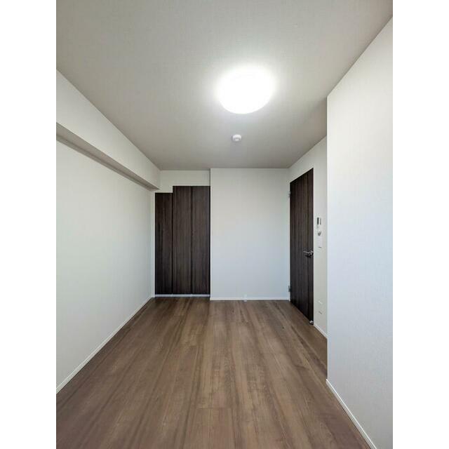 237000