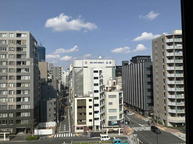 250000