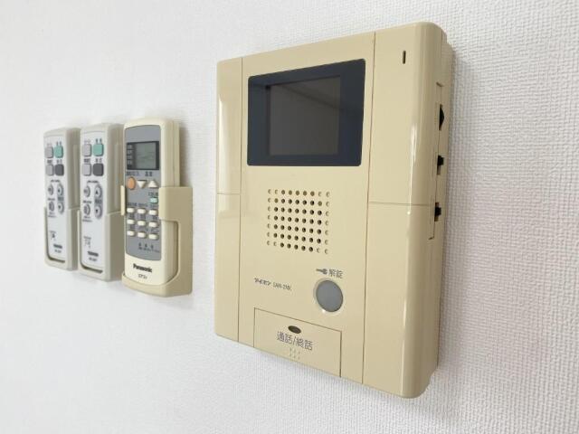 202000