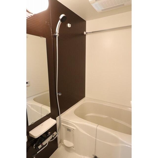 138000