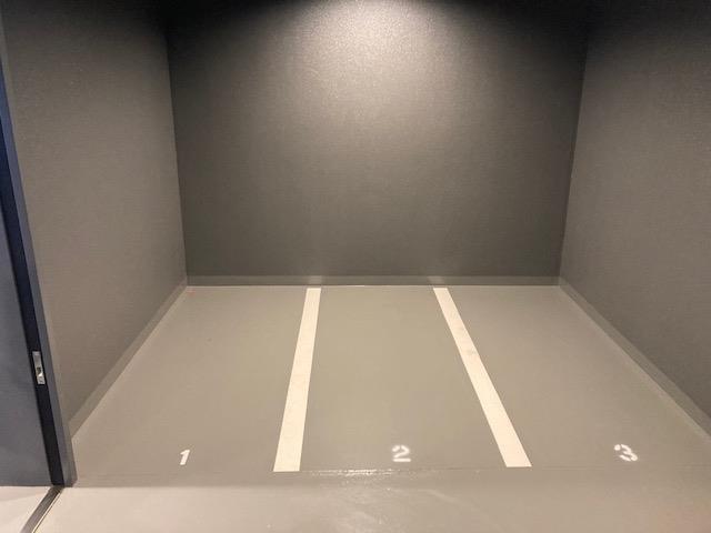 240000