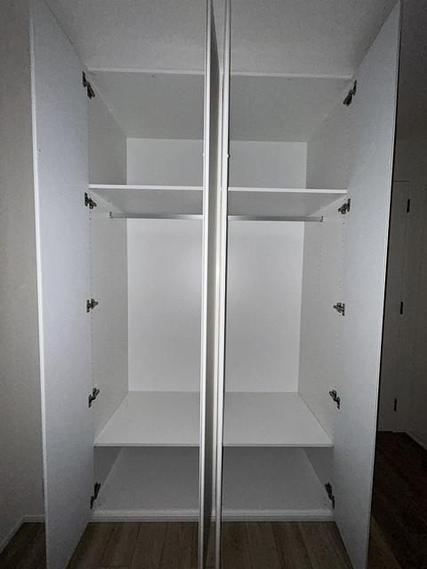168000