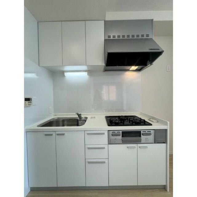 186000