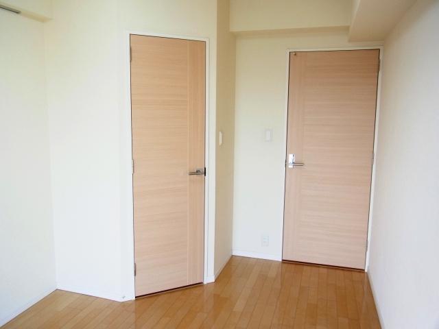 207000