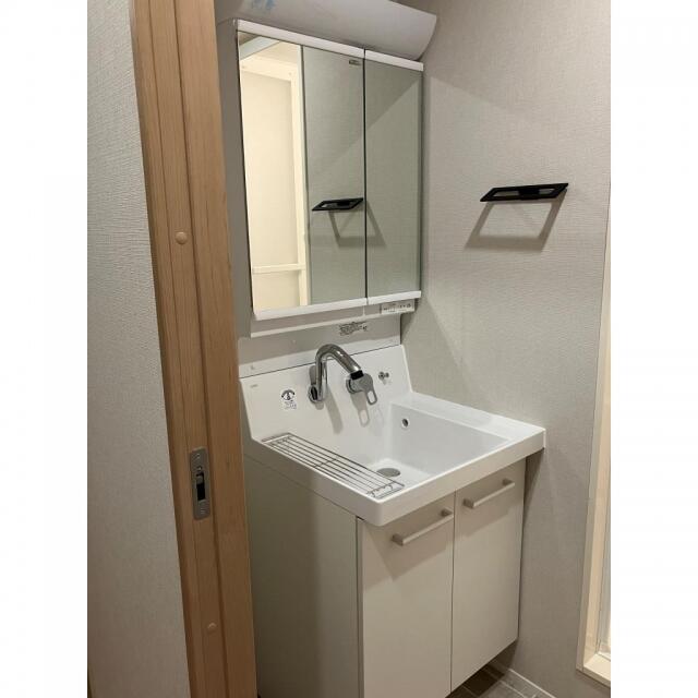 157500