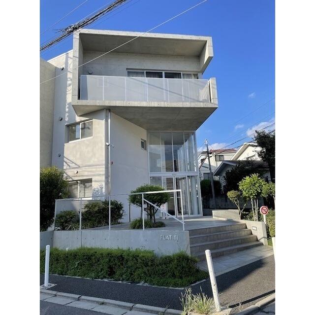 230000
