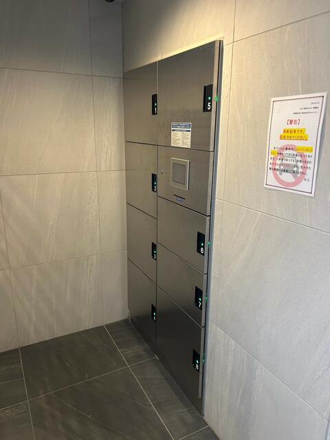 230000