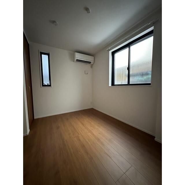 258000