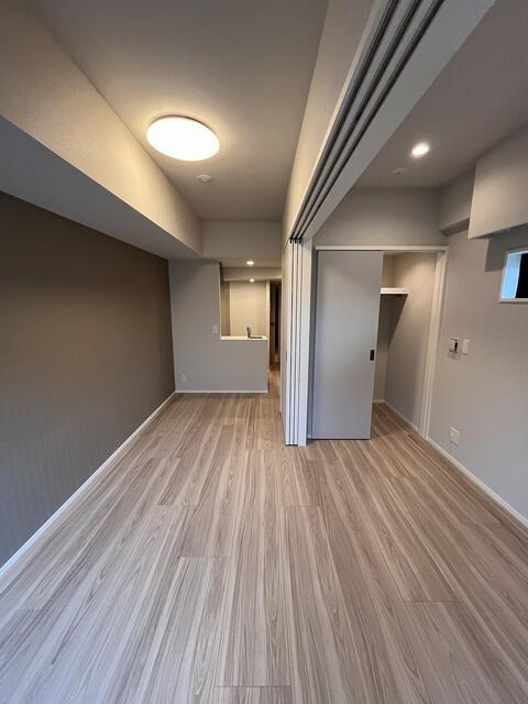 166000
