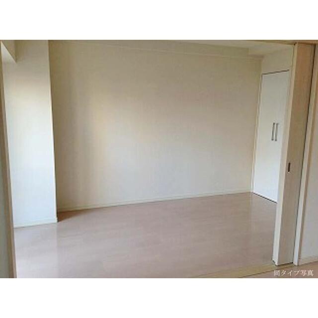 215000