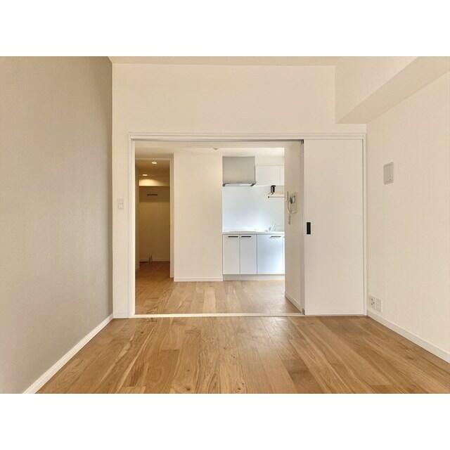 205000