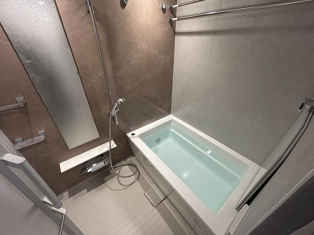 265000