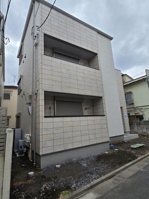 185000