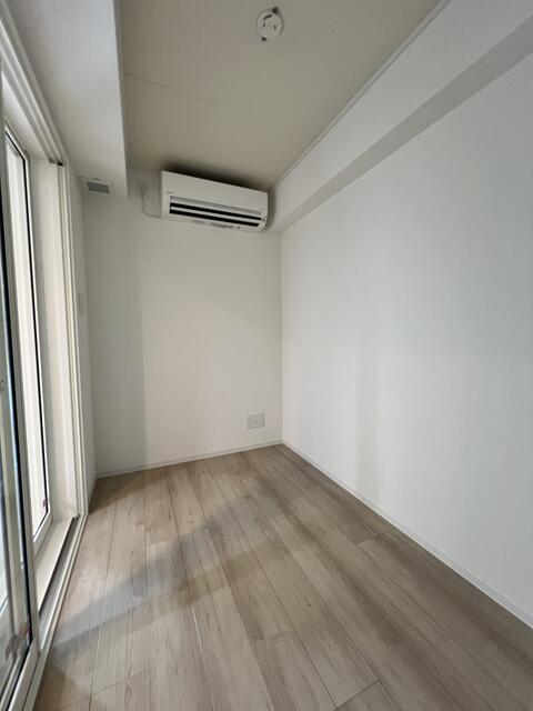 225000