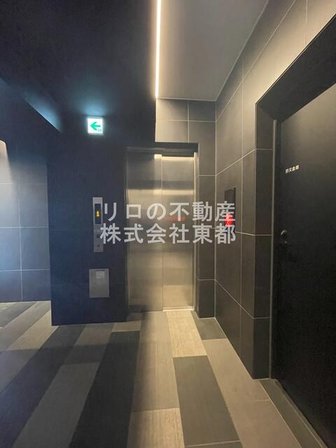148000