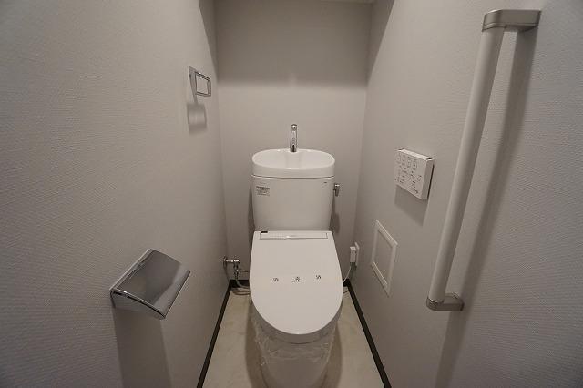 254000
