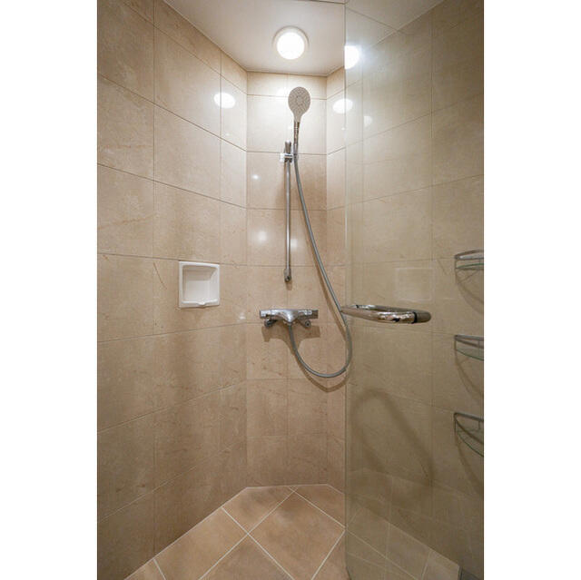 206000