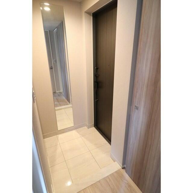 172000
