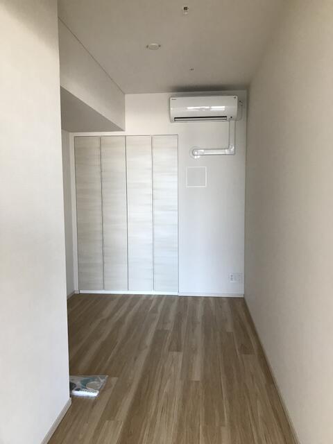 265000
