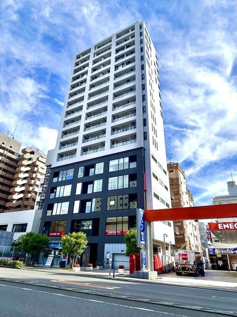 251000
