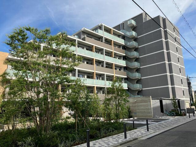 230000