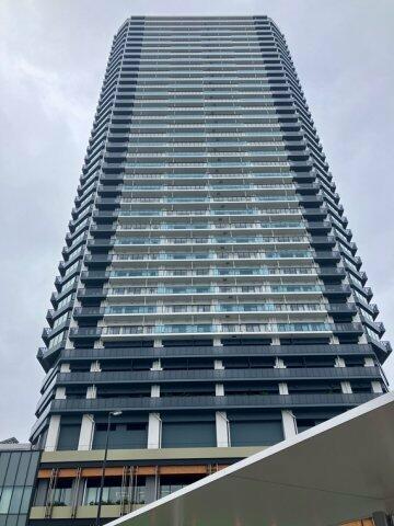 270790