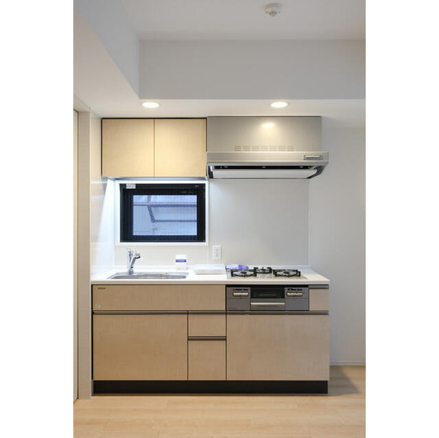 219000