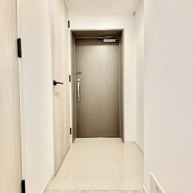 447000
