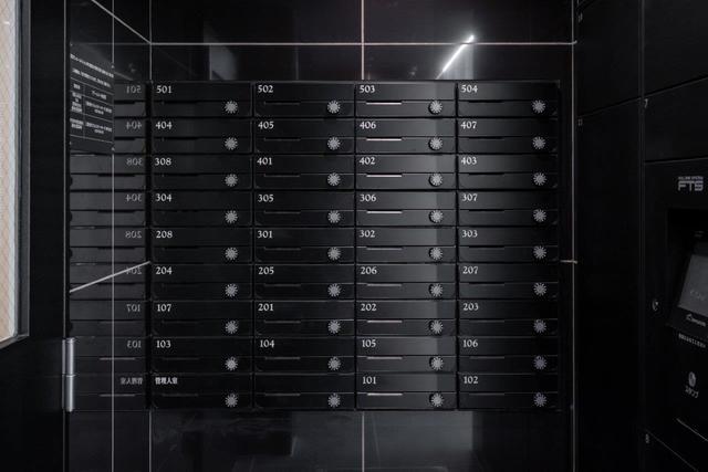 242000