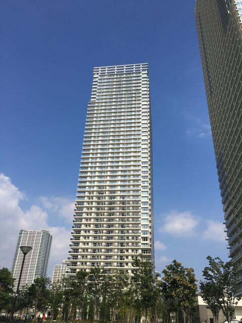 295000