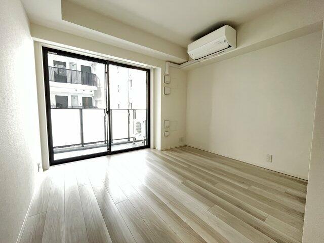 168000