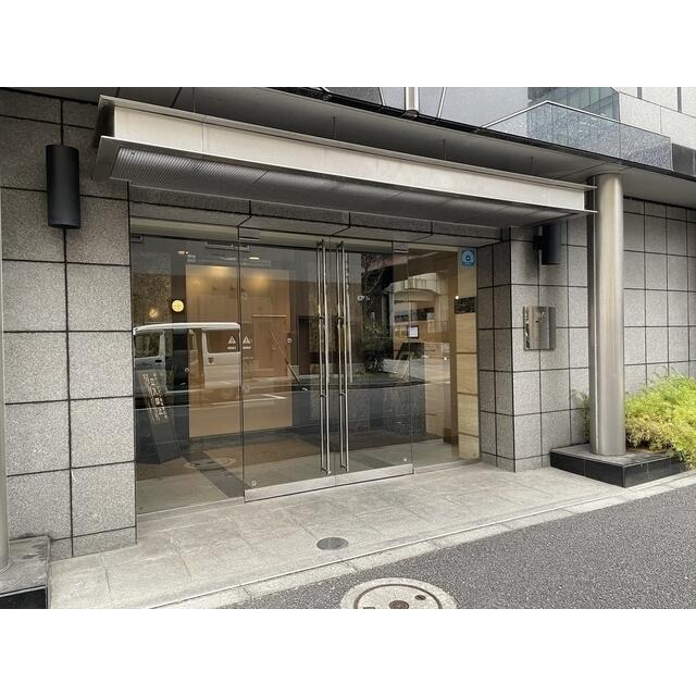 159000