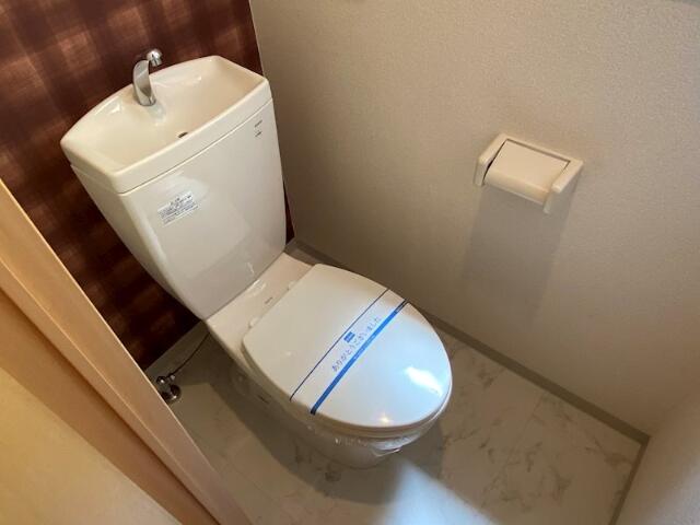 221000