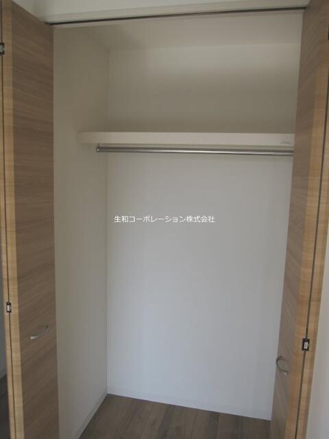 206000