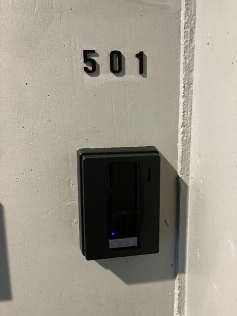 270000