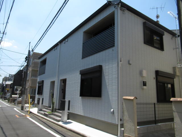 240000