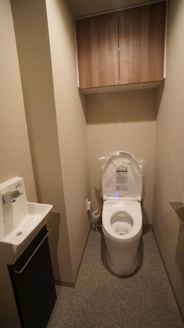 189000