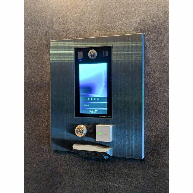 285000