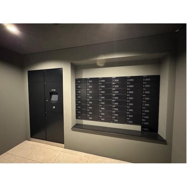 187000