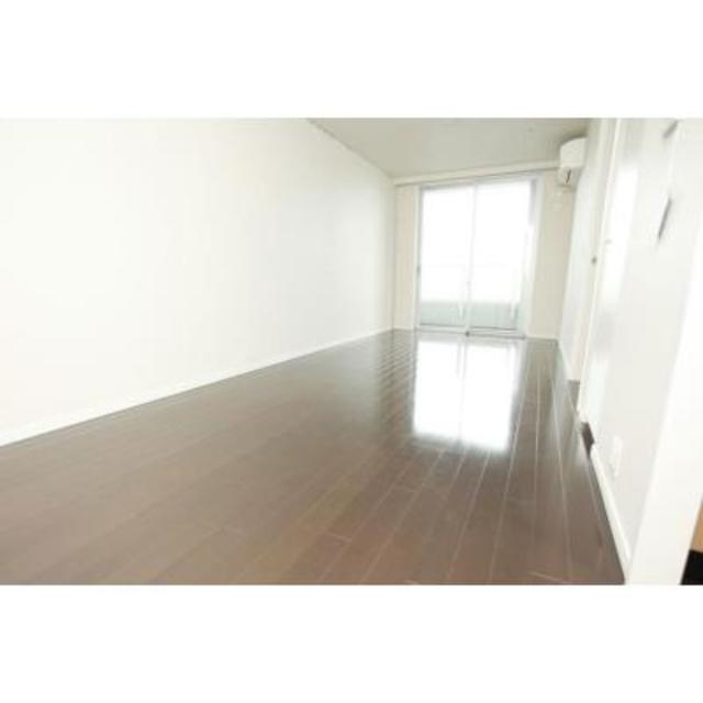 267000