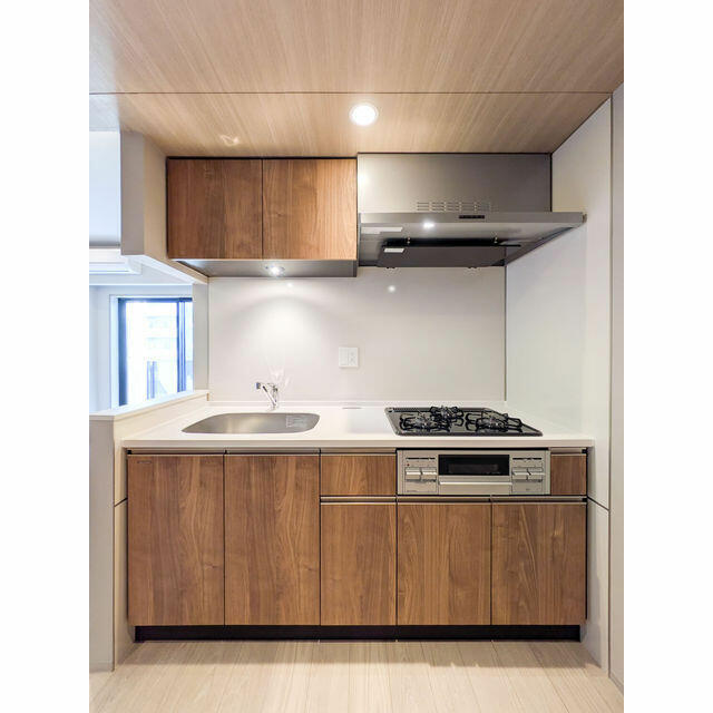 288000