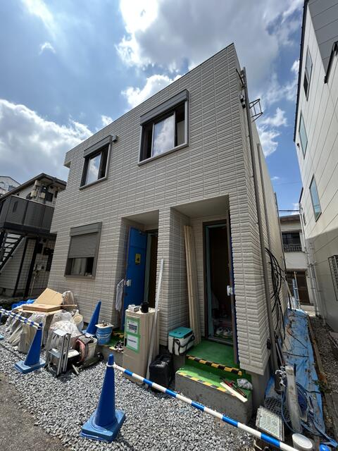 205000