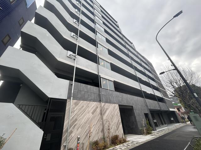 180000