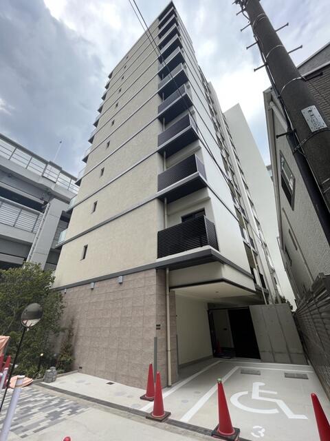 225000