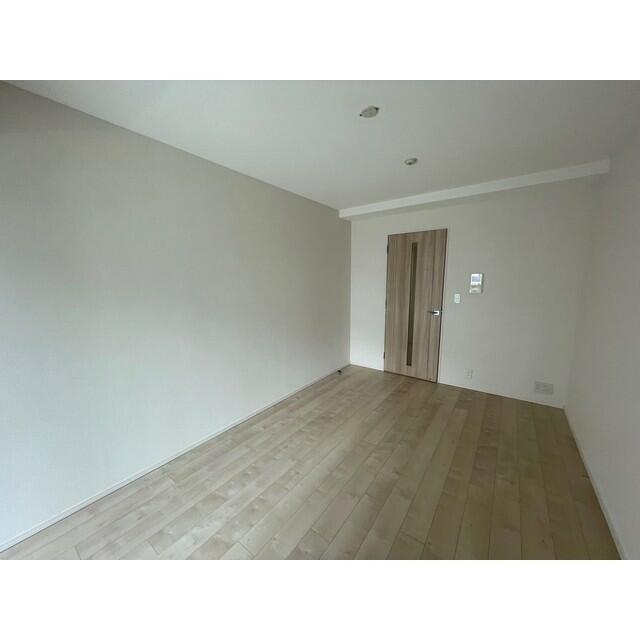 162000