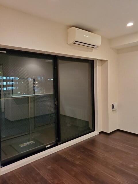 172000