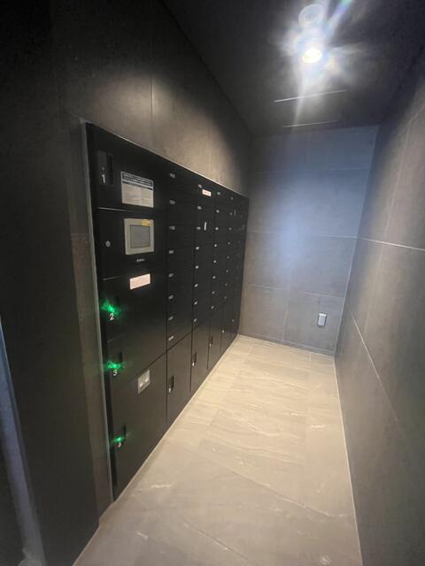 278000