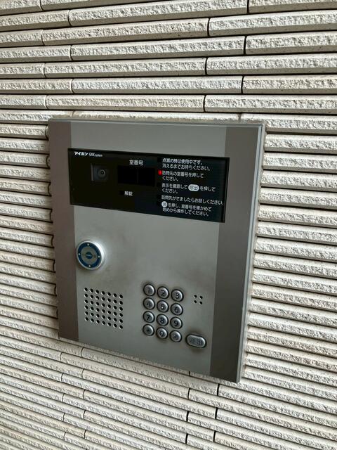 180000